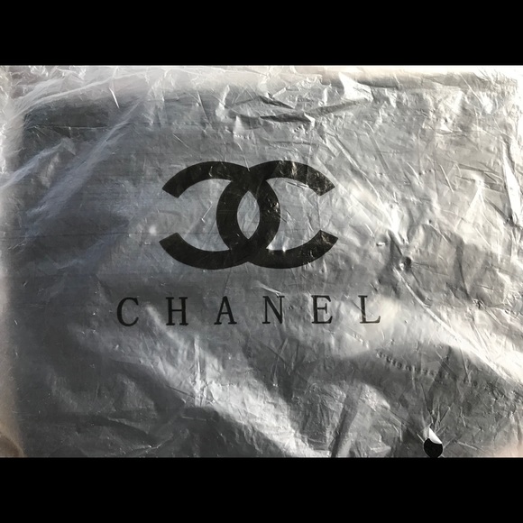 Makeup Clutch Crossbody Bag with Chain Strap NEW - Picture 2 of 8